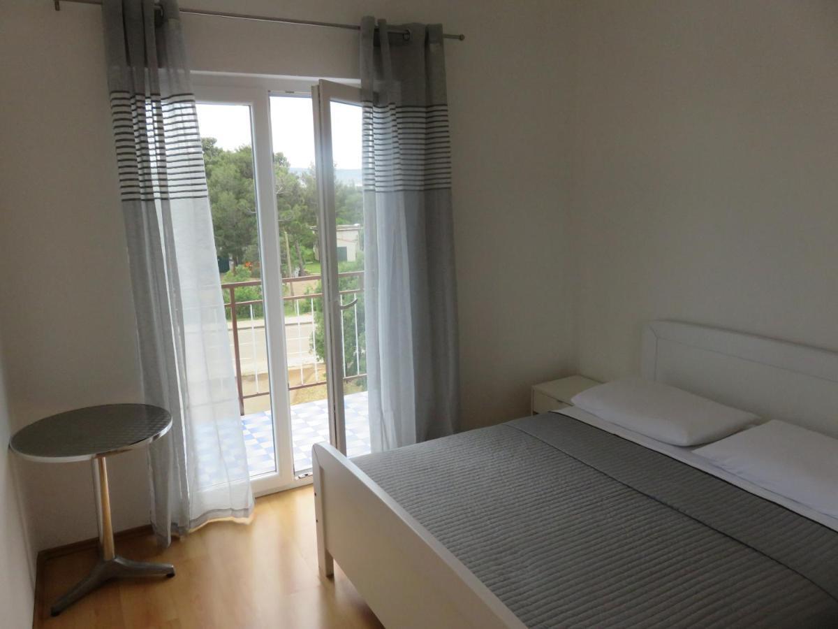 Apartmani Mm Starigrad Paklenica Exteriör bild