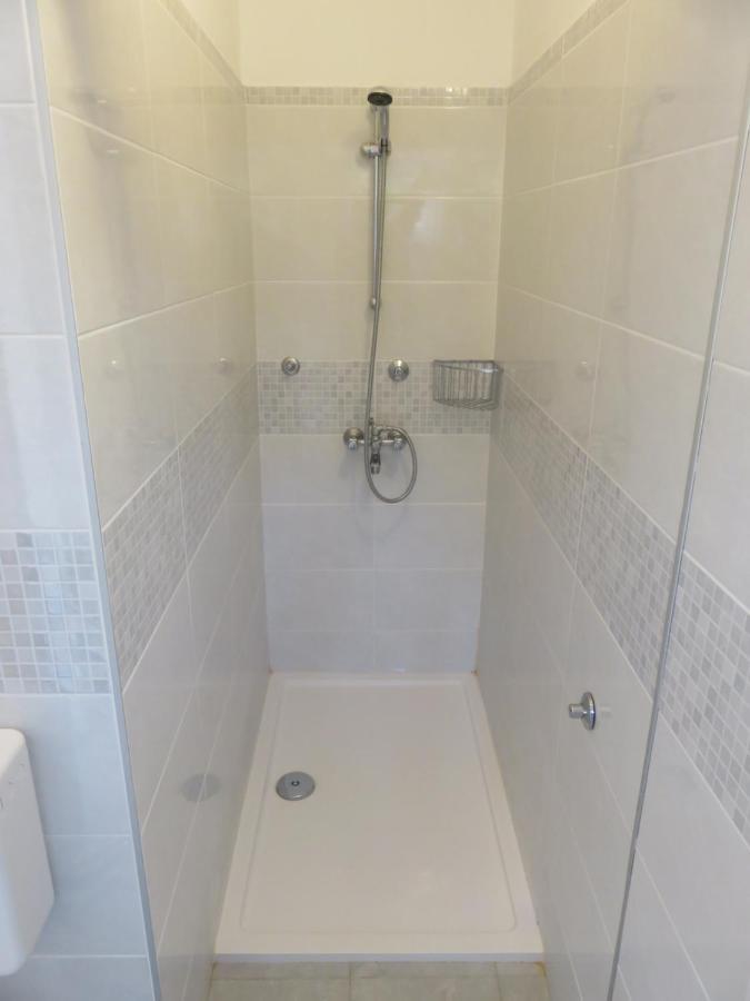 Apartmani Mm Starigrad Paklenica Exteriör bild