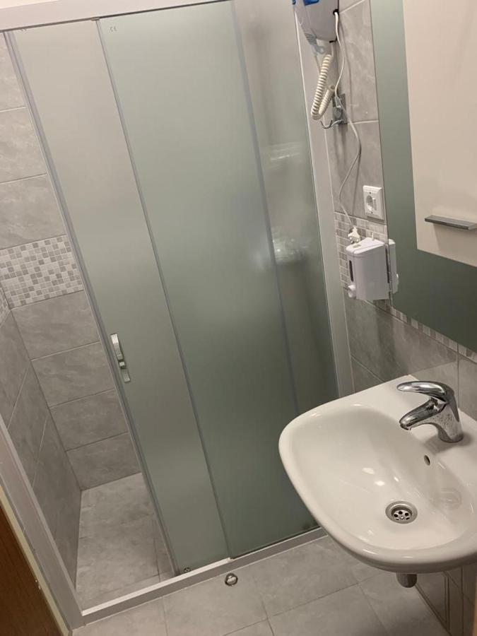 Apartmani Mm Starigrad Paklenica Exteriör bild
